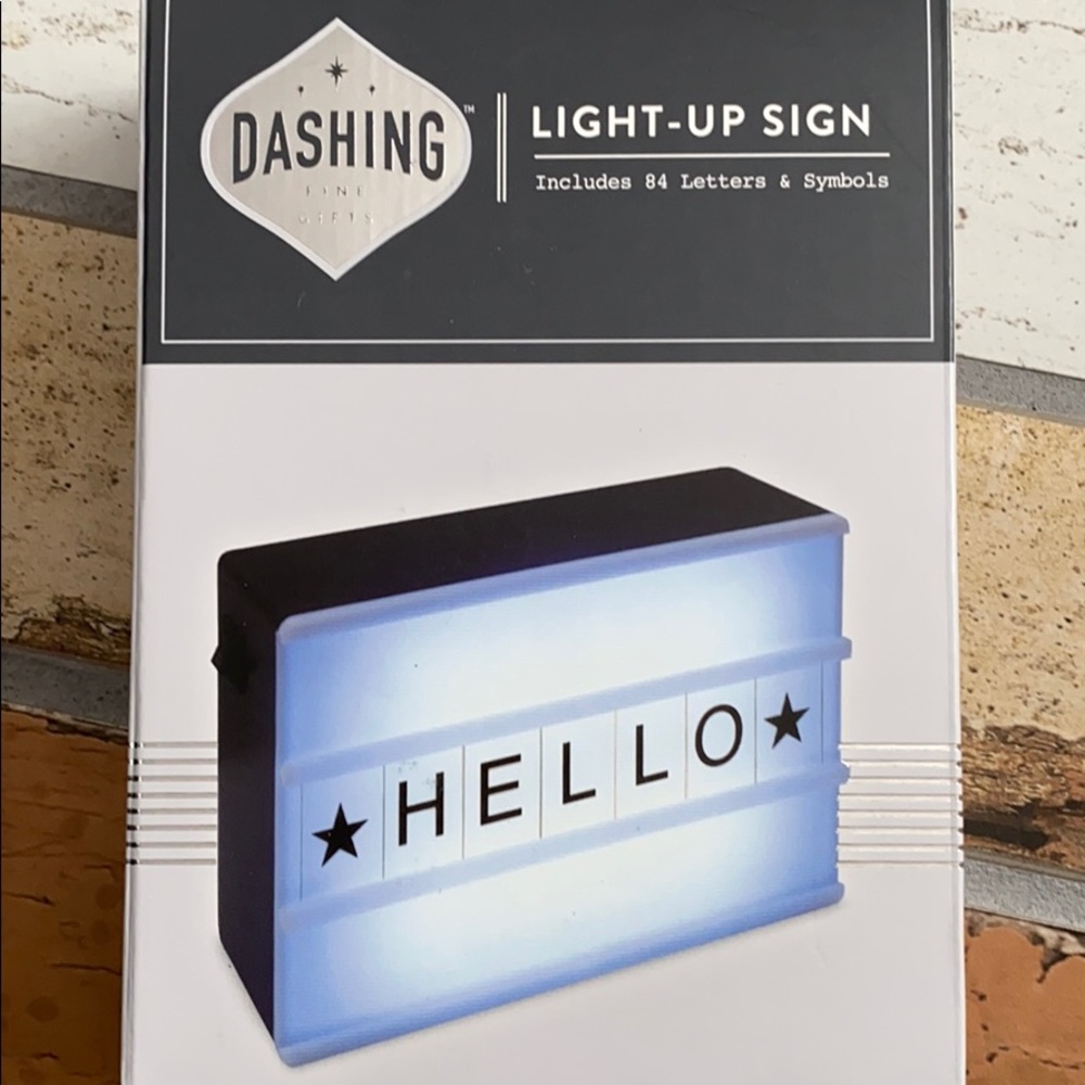 Light-Up sign Includes 84 Letters & Symbols NEW